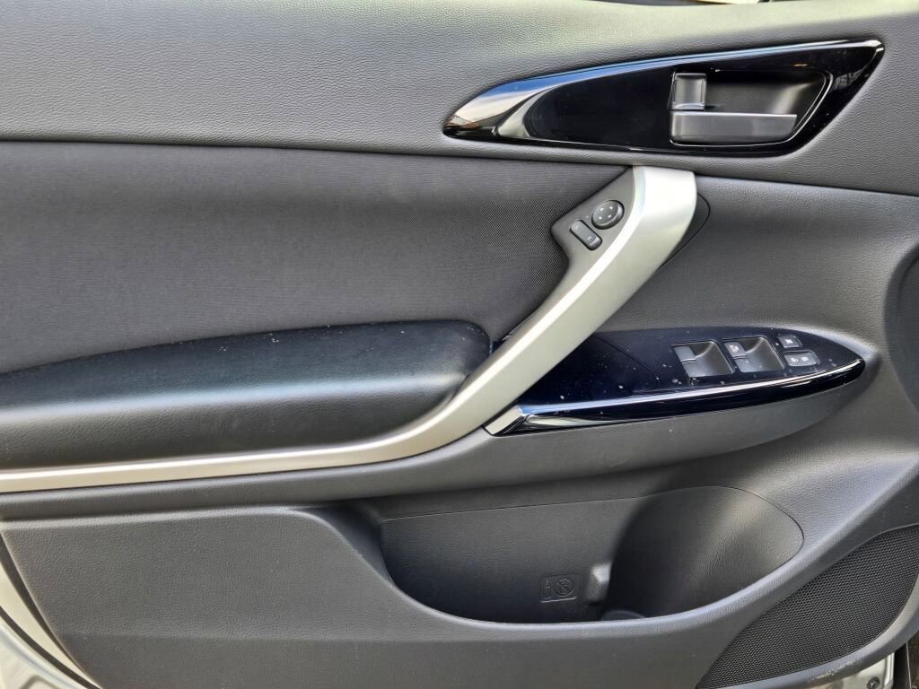 New 2025 Mitsubishi Eclipse Cross LE image 15