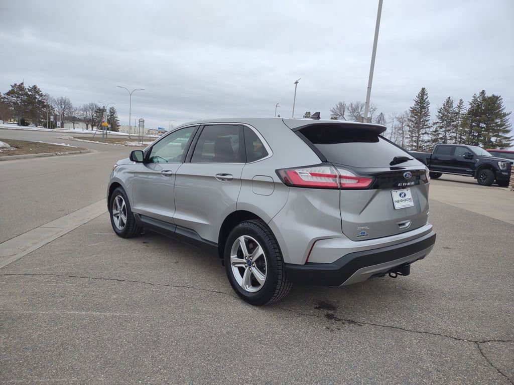 Used 2022 Ford Edge SEL w/ Convenience Package image 3