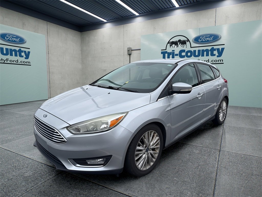 Used 2015 Ford Focus Titanium image 2