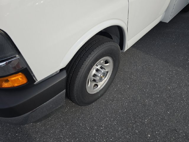 New 2026 Chevrolet Express 3500 w/ Power Convenience Package RWD image 10