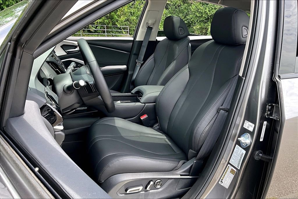 Used 2024 Acura RDX SH-AWD image 12