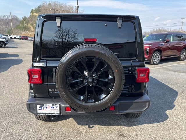 Used 2025 Jeep Wrangler Unlimited Sahara w/ Safety Group AWD/4WD image 4