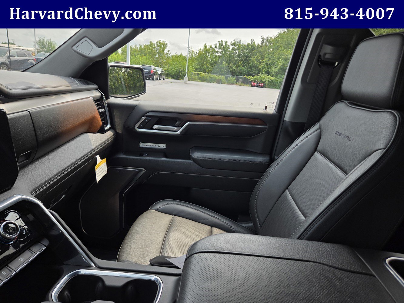 Used 2025 GMC Sierra 1500 Denali AWD/4WD image 12
