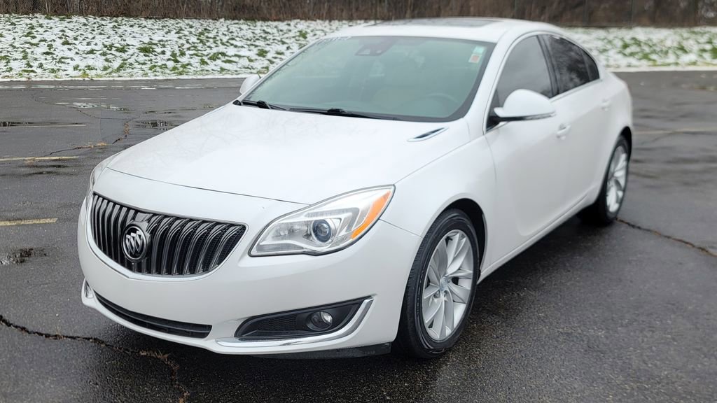 Used 2017 Buick Regal Premium w/ Driver Confidence Package #1 image 3