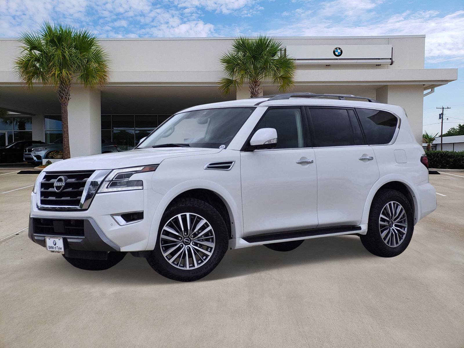Used 2023 Nissan Armada SL w/ Cargo Package AWD/4WD image 1