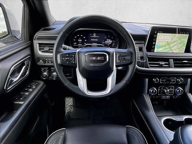 Used 2023 GMC Yukon SLT w/ SLT Premium Package image 7