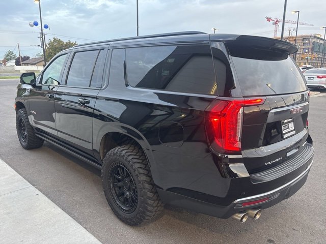 Used 2023 GMC Yukon XL AT4 image 5