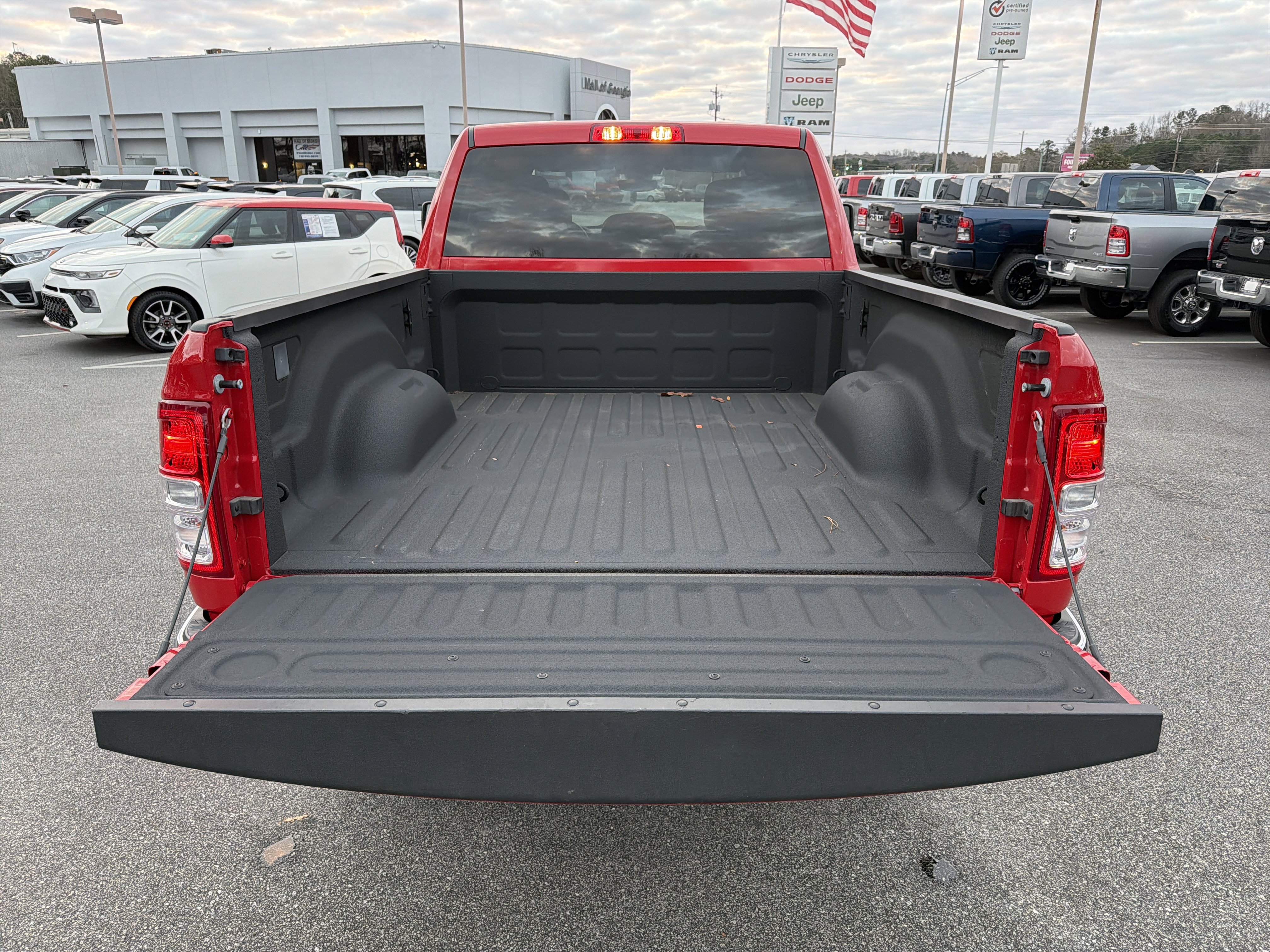 Used 2024 RAM 2500 Big Horn w/ Bed Utility Group image 19