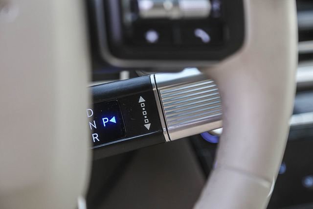 Certified 2025 Hyundai Santa Fe SEL image 22