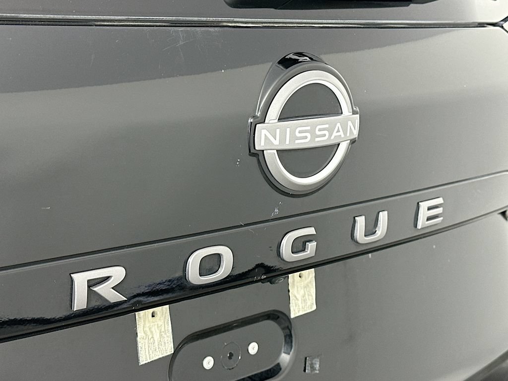 Used 2025 Nissan Rogue SV FWD image 26