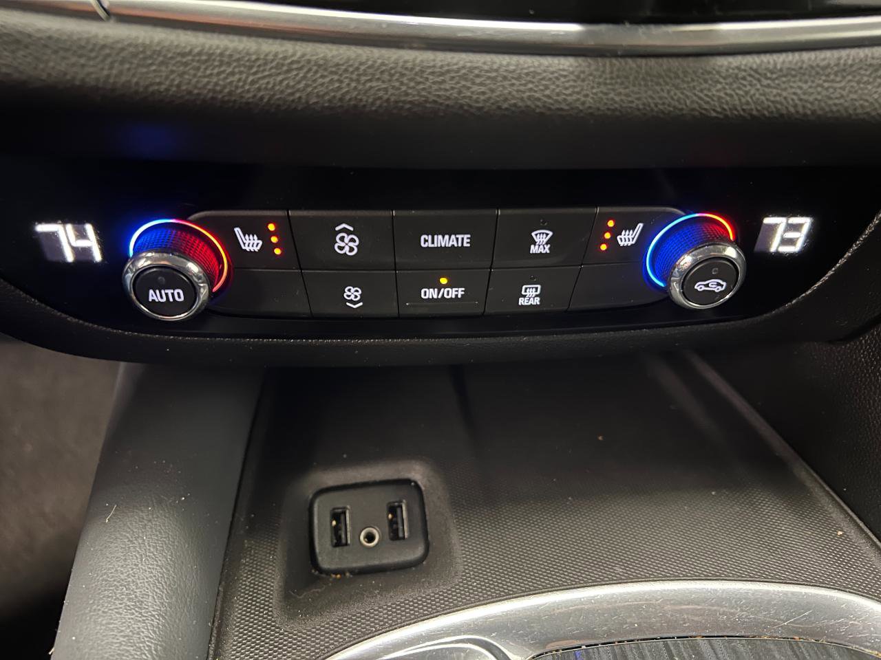Used 2019 Buick Enclave Essence FWD image 40