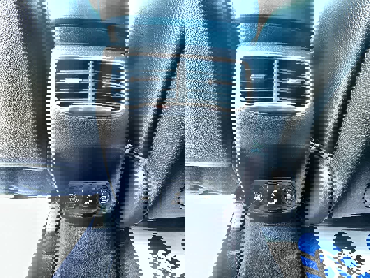 Used 2022 Hyundai Santa Fe Limited w/ Cargo Package image 22