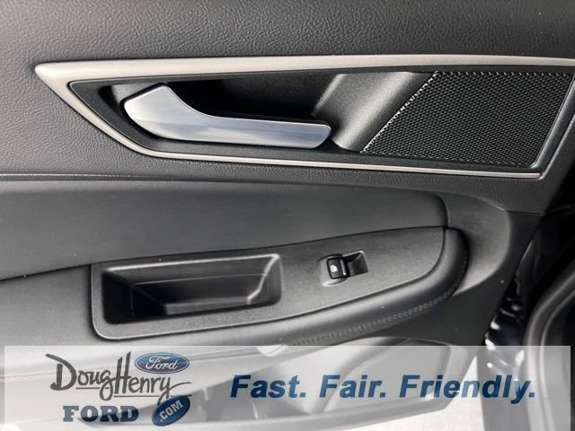 Used 2024 Ford Edge SEL image 30