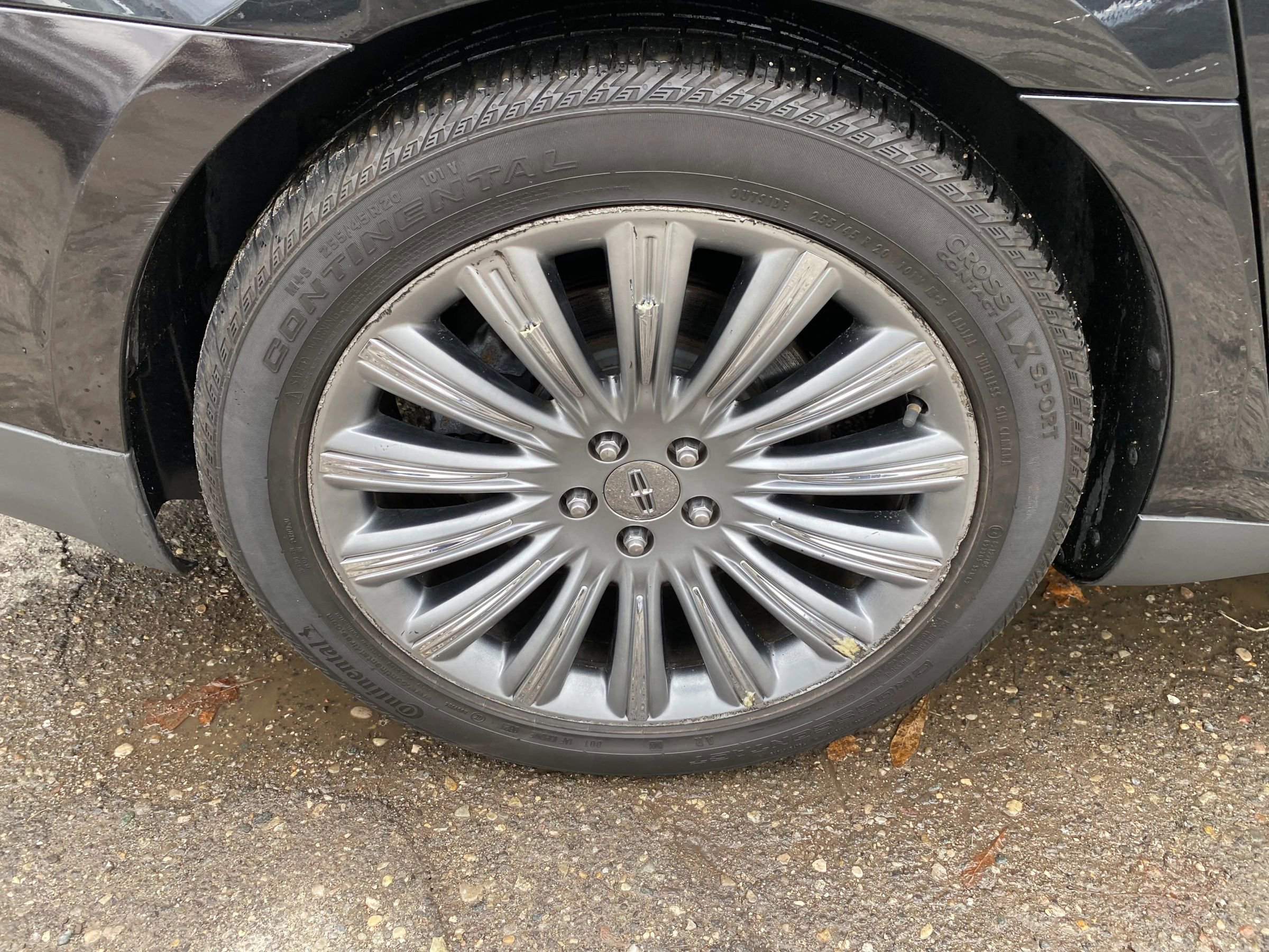 Used 2015 Lincoln MKS AWD w/ Equipment Group 101A image 30