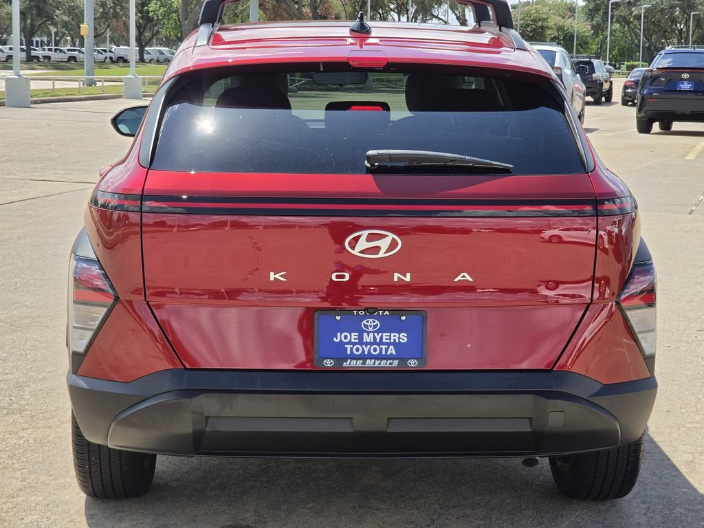 Used 2025 Hyundai Kona SEL FWD image 9