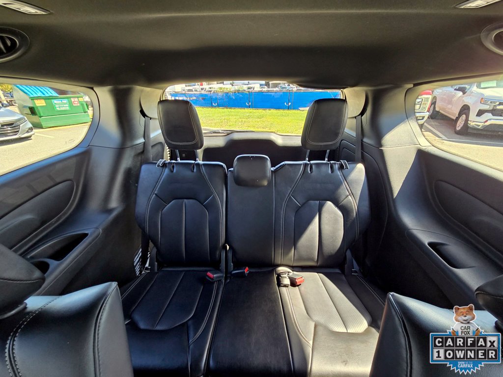 Used 2024 Chrysler Pacifica Limited FWD image 51