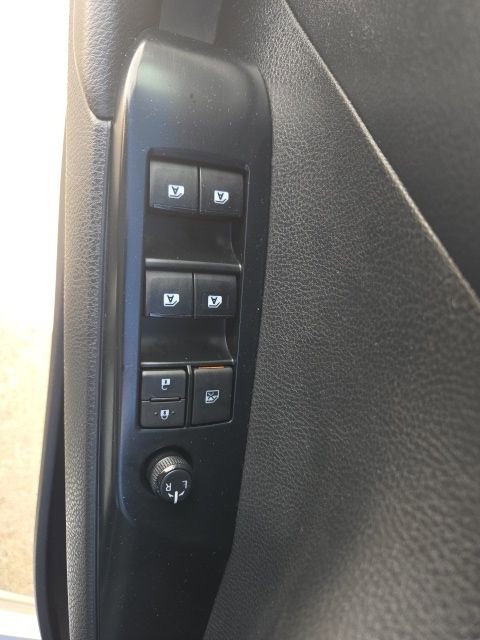 Used 2018 Toyota Camry SE image 14