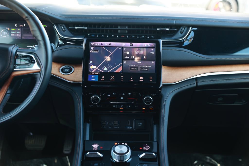 Used 2022 Jeep Grand Cherokee Summit AWD/4WD image 28