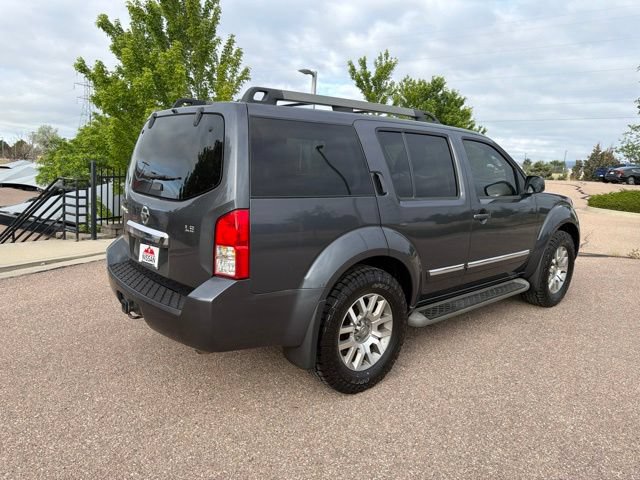 Used 2012 Nissan Pathfinder LE AWD/4WD image 9