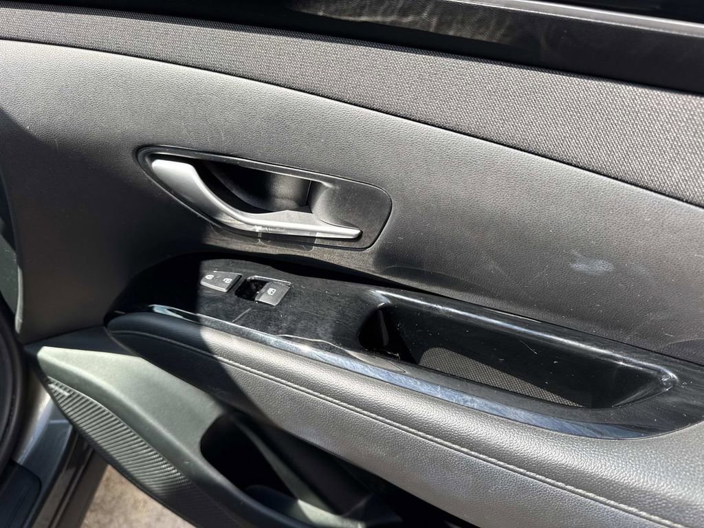 Used 2023 Hyundai Tucson Limited image 26