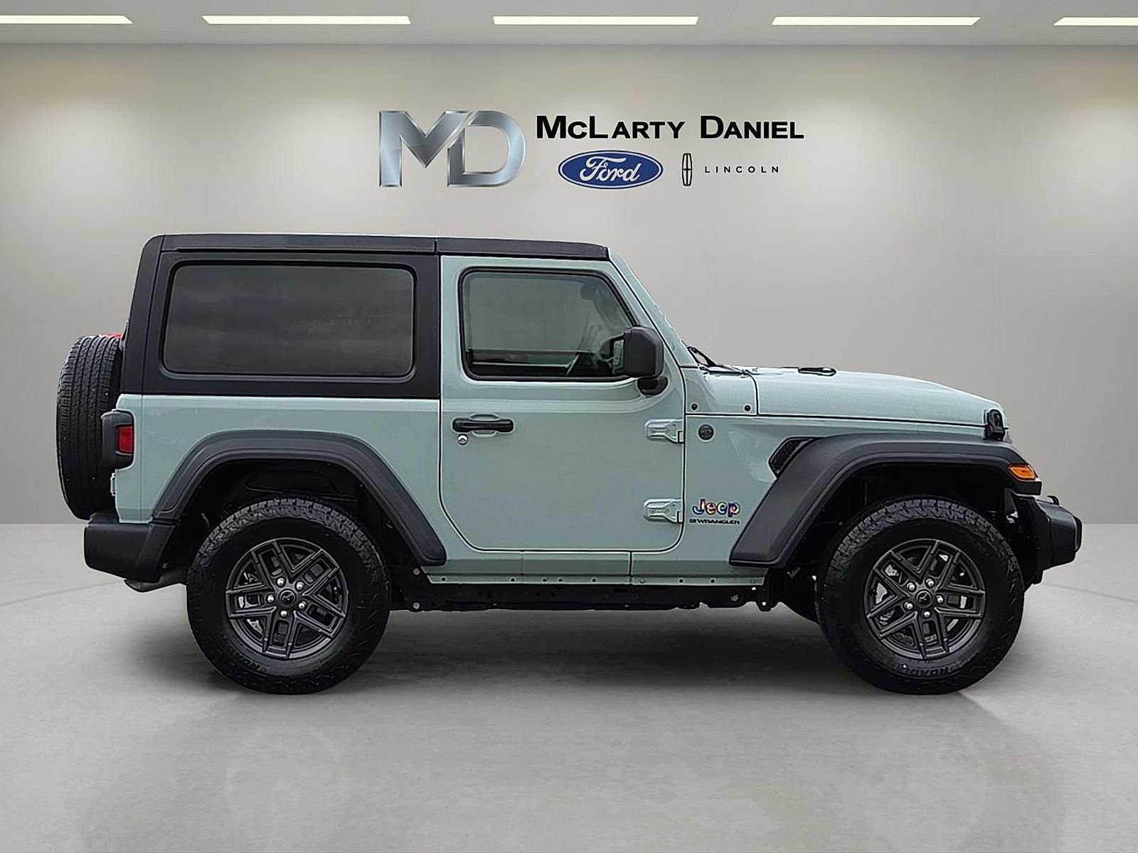 Used 2024 Jeep Wrangler Sport S image 6