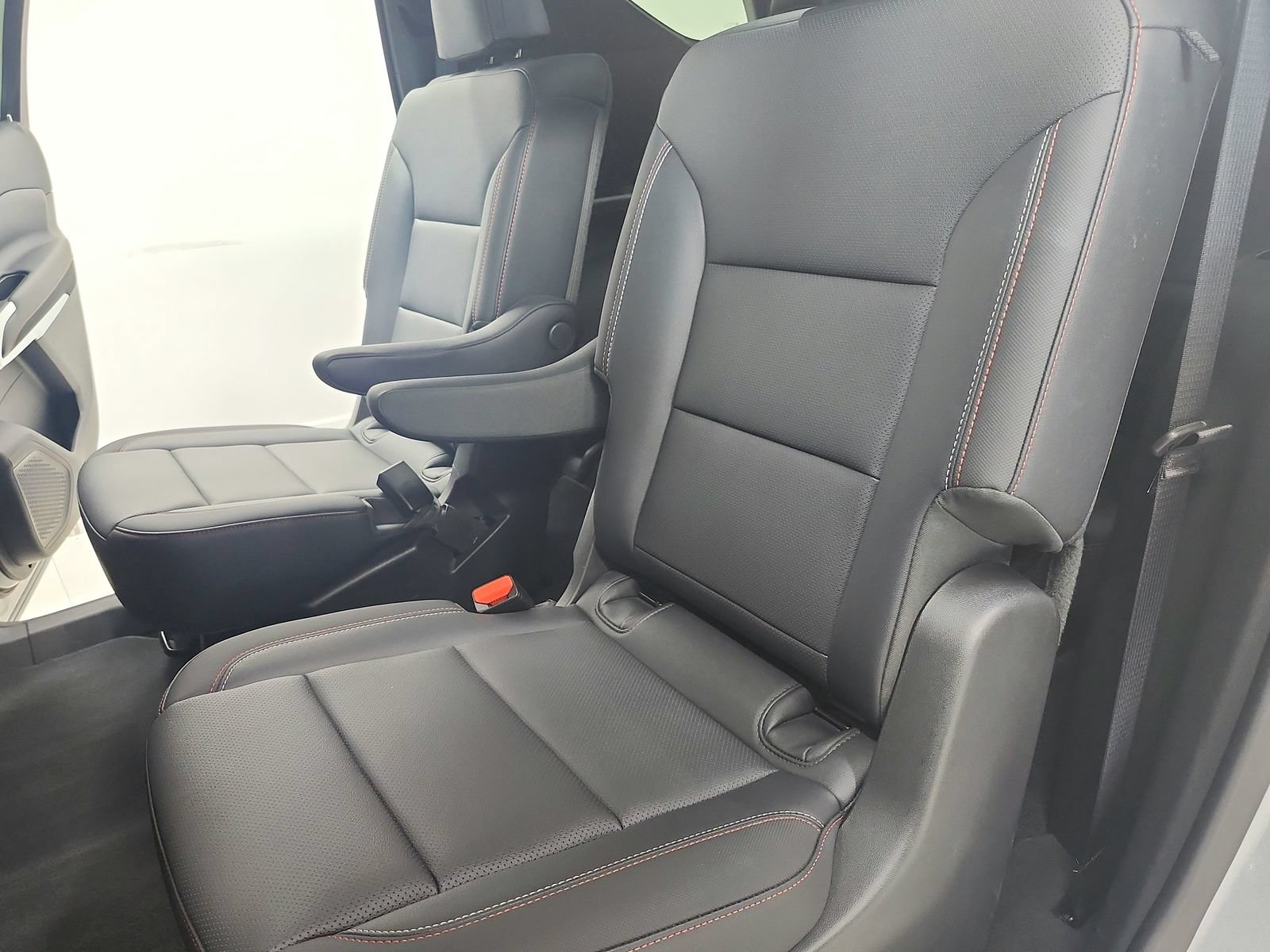 Used 2025 Chevrolet Traverse Z71 AWD/4WD image 37