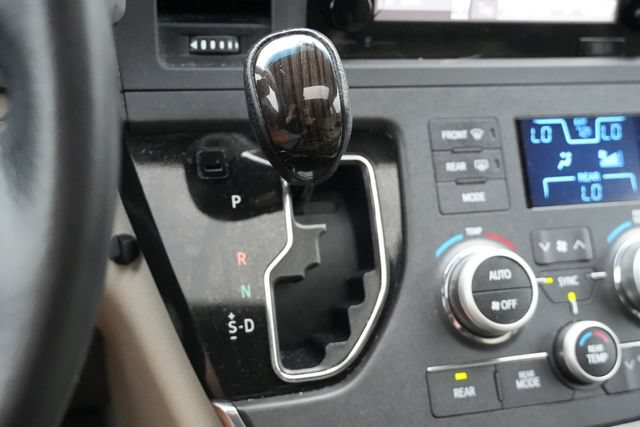 Used 2015 Toyota Sienna XLE w/ XLE Navigation Package FWD image 38