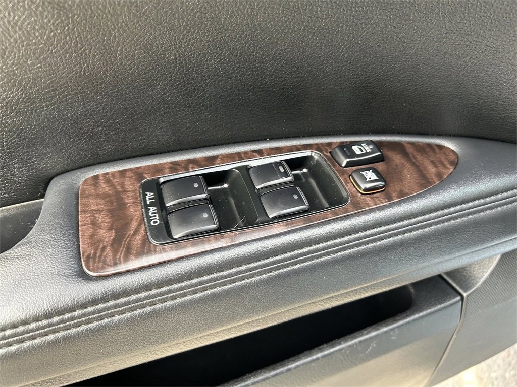 Used 2012 Toyota Avalon image 21