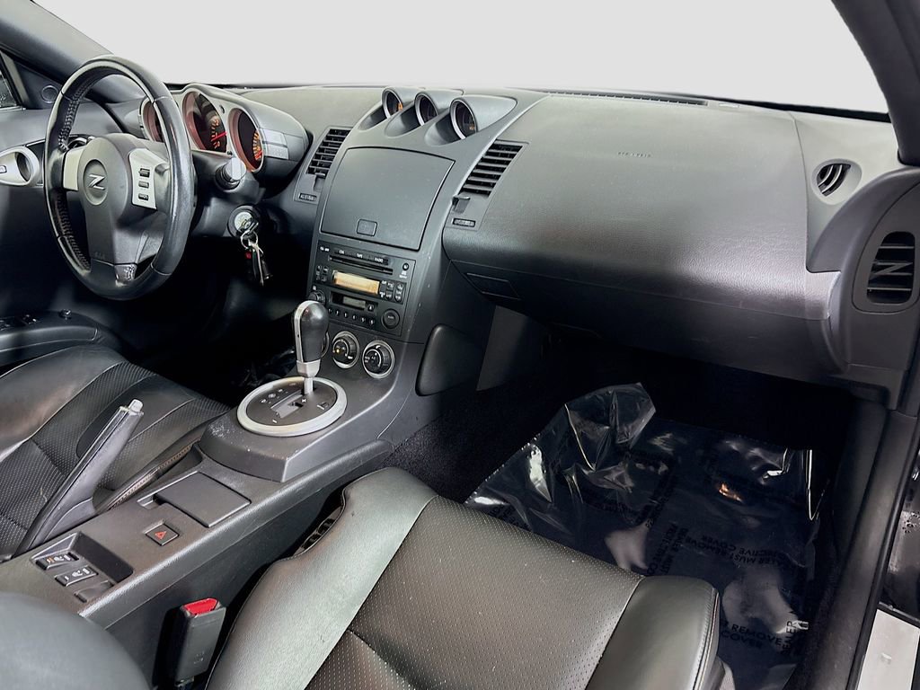 Used 2005 Nissan 350Z Touring image 29