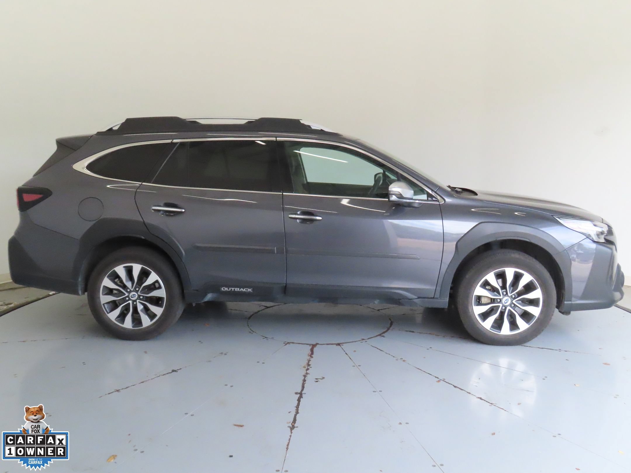 Used 2024 Subaru Outback Touring XT AWD/4WD image 2