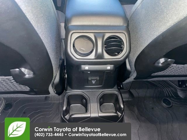 Used 2024 Jeep Gladiator Mojave w/ Technology Group image 26