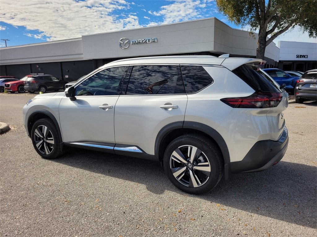 Used 2021 Nissan Rogue SL image 10