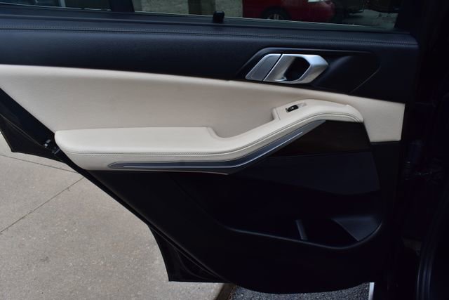 Used 2020 BMW X5 sDrive40i w/ Executive Package image 39