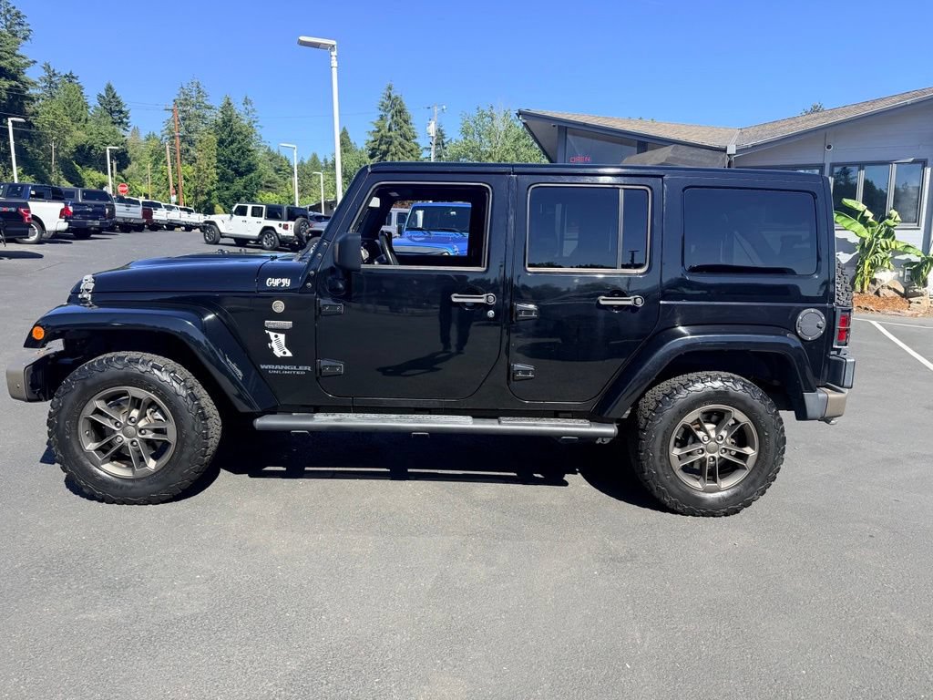 Used 2016 Jeep Wrangler Unlimited Sahara AWD/4WD image 2