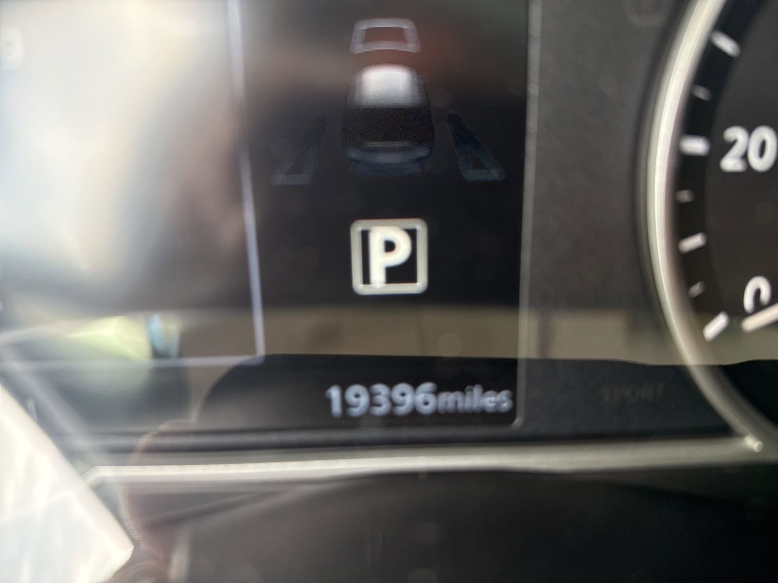 Used 2020 Nissan Kicks SR w/ Exterior Package image 13