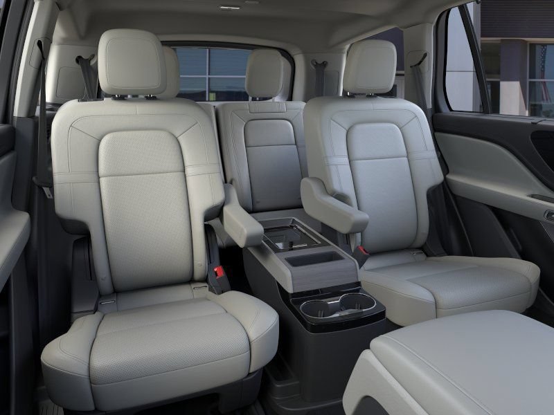 New 2026 Lincoln Aviator Reserve AWD/4WD image 11