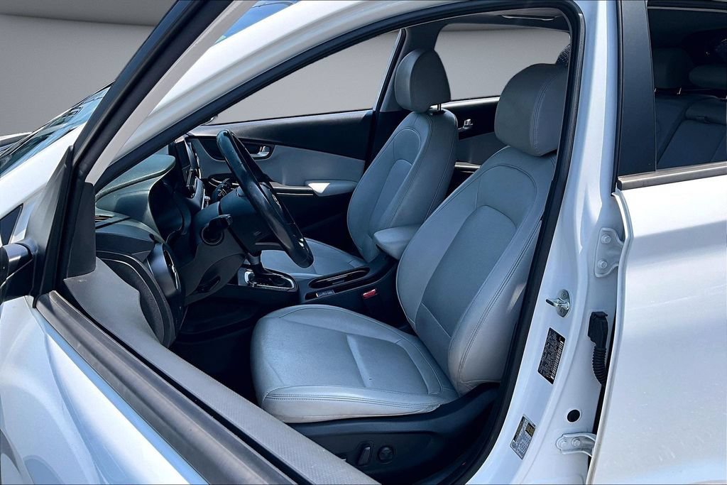 Used 2023 Hyundai Kona Limited AWD/4WD image 21