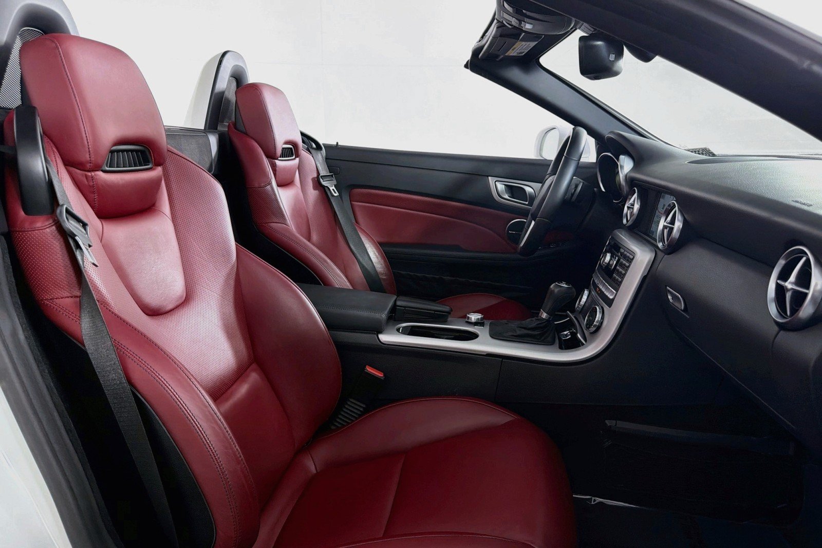 Used 2015 Mercedes-Benz SLK 250 image 8
