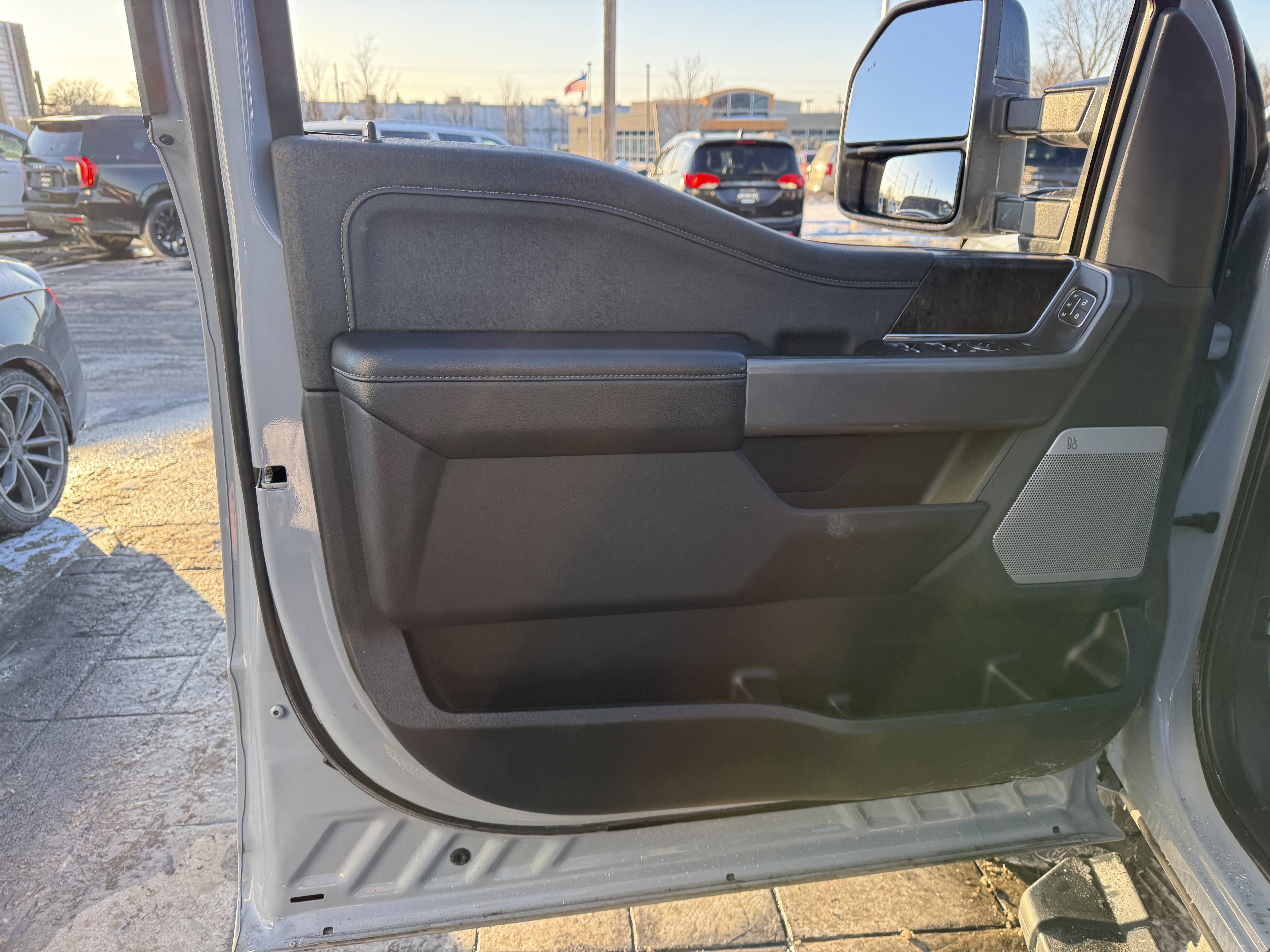 Used 2025 Ford F250 Lariat w/ Lariat Ultimate Package image 12