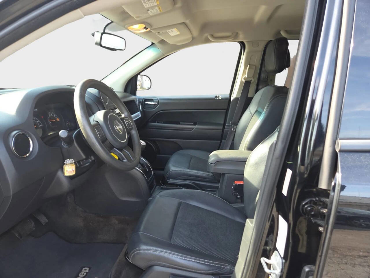 Used 2014 Jeep Compass Sport w/ Power Value Group image 11