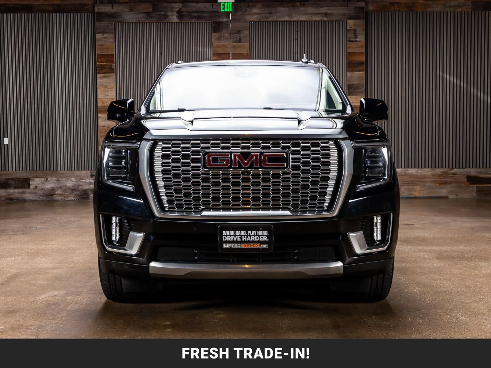 Used 2023 GMC Yukon Denali AWD/4WD image 3