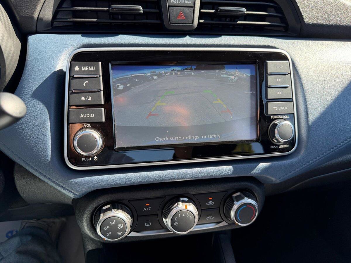 Used 2025 Nissan Versa SV FWD image 19
