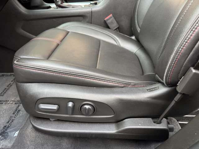Used 2022 Chevrolet Traverse RS AWD/4WD image 15