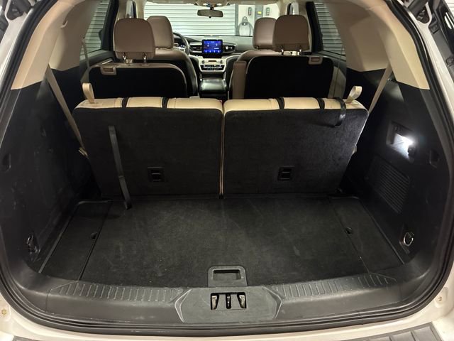Used 2020 Ford Explorer XLT w/ Equipment Group 202A RWD image 23