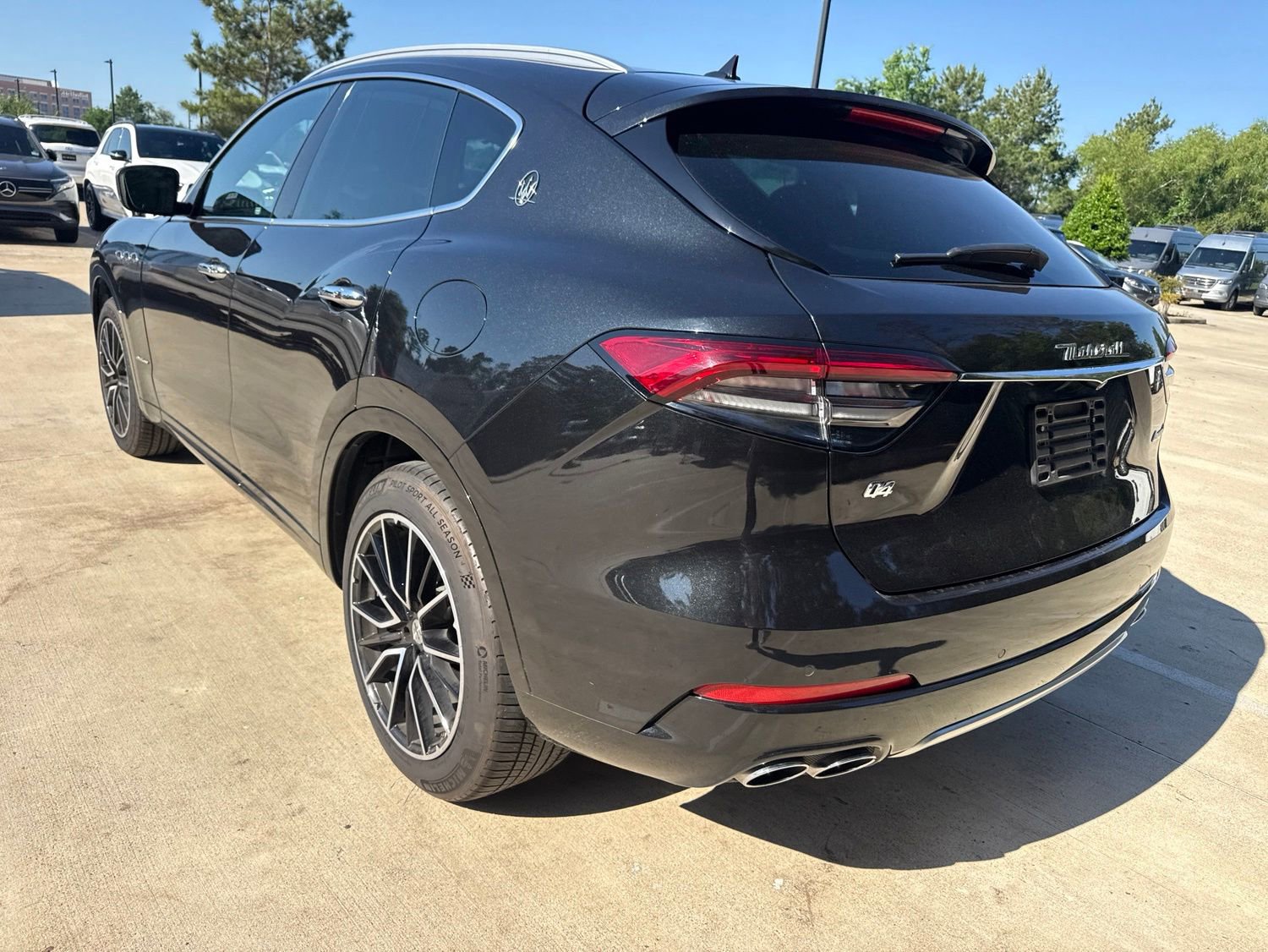 Used 2021 Maserati Levante GranLusso AWD/4WD image 6