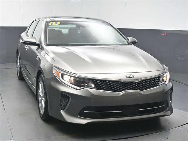 Used 2018 Kia Optima EX w/ Technology Package image 2