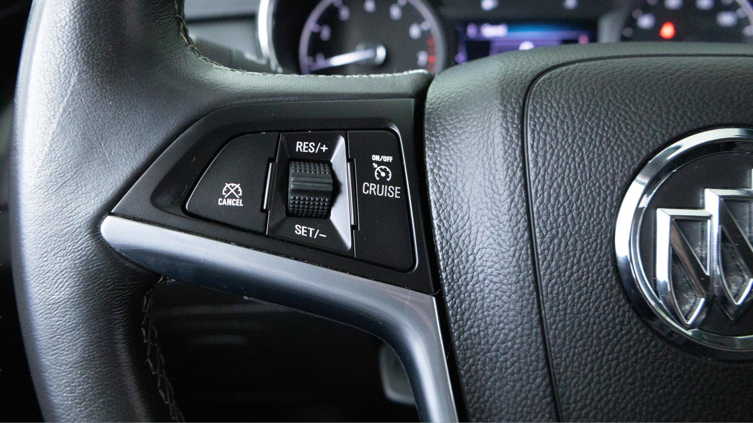 Certified 2022 Buick Encore Preferred AWD/4WD image 18