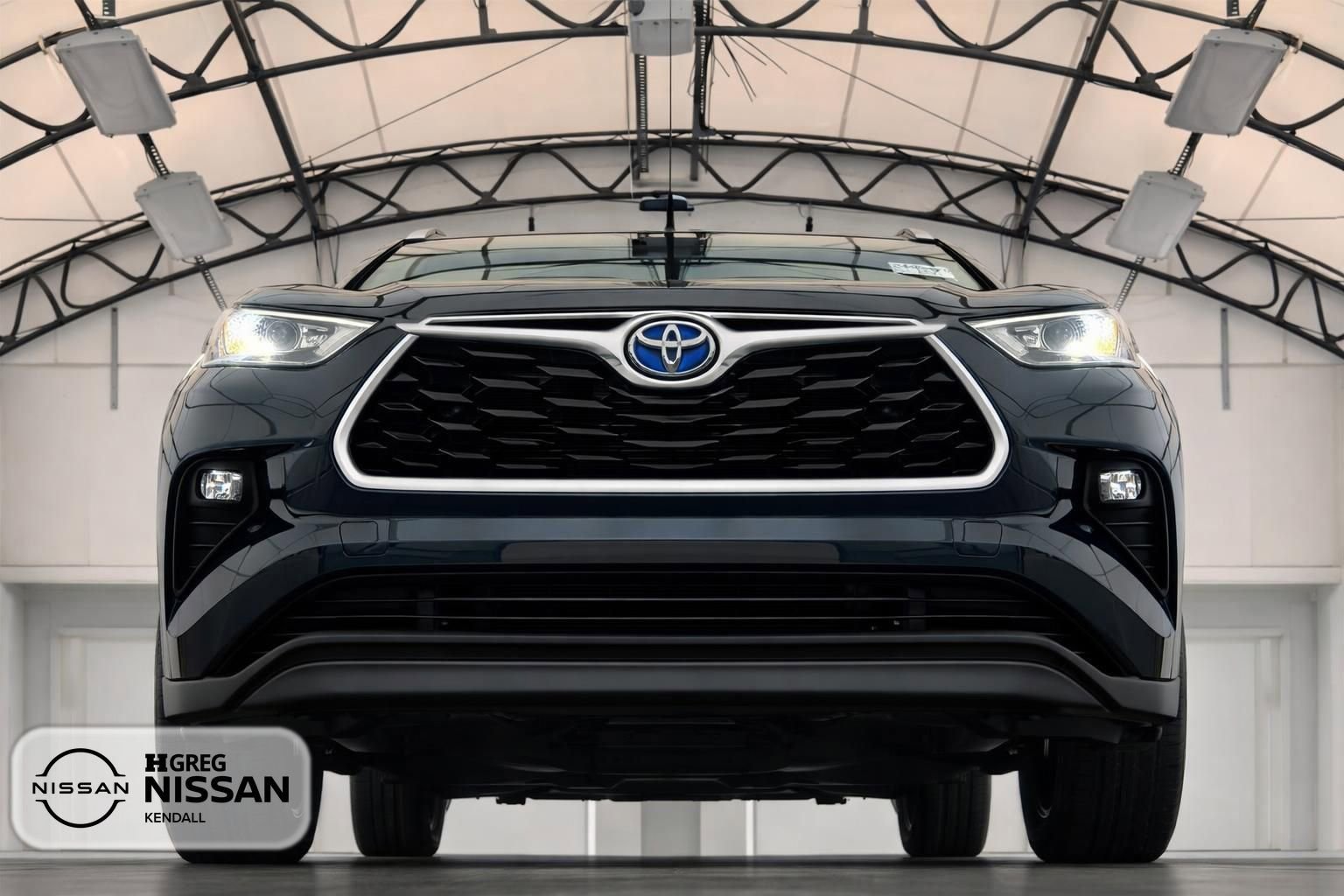 Used 2021 Toyota Highlander XLE FWD image 6