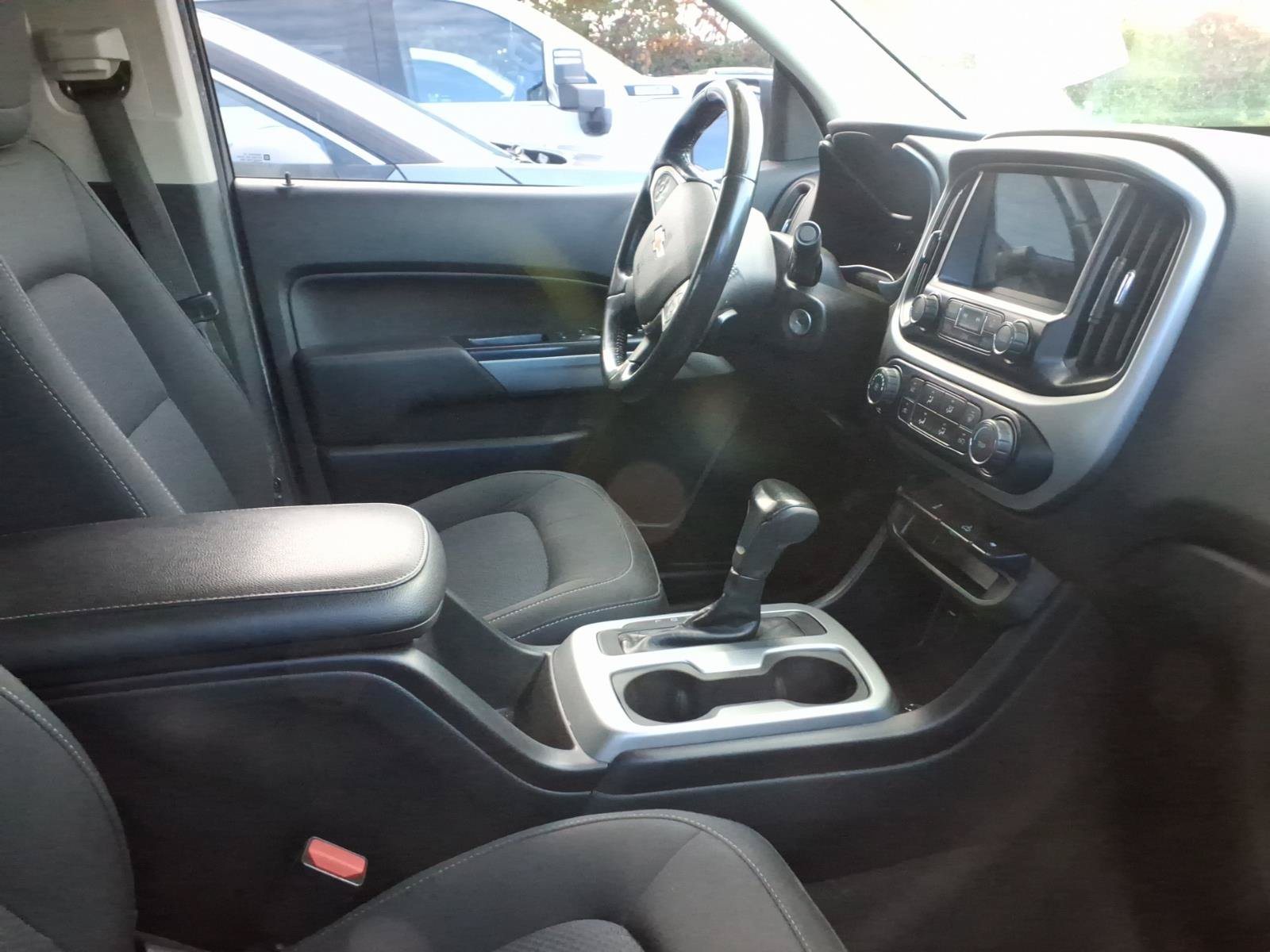 Used 2018 Chevrolet Colorado LT AWD/4WD image 4