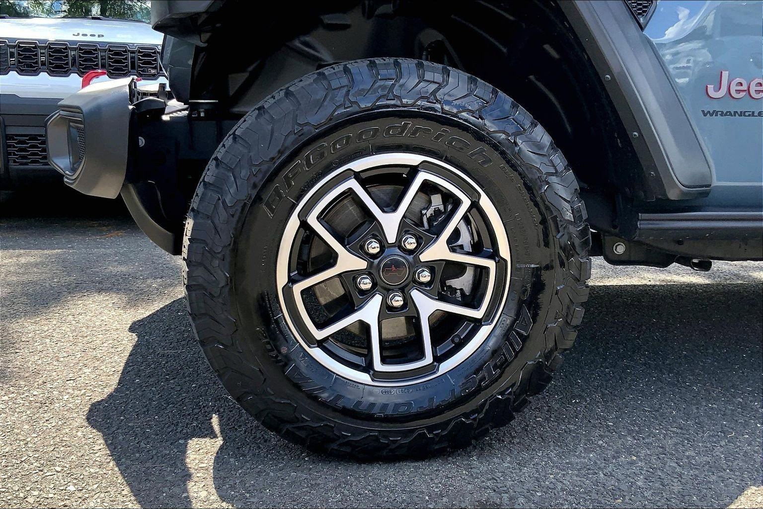 Certified 2025 Jeep Wrangler Unlimited Rubicon w/ Safety Group AWD/4WD image 8